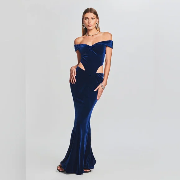 7. NWT RETROFETE GIADA VELVET DRESS IN NAVY